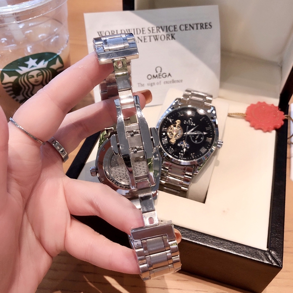 ブランド時計背面デザイン